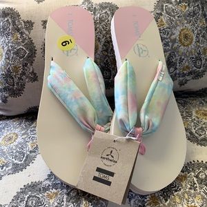 Toms Piper Multi-Colored Flip Flop Sandals